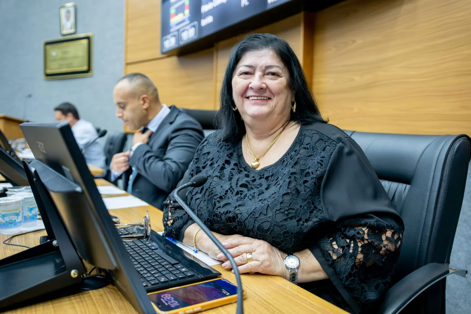 Izelda solicita informações sobre horário de vacinação