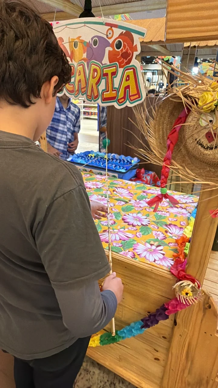 Vila Junina do Anhanguera Parque Shopping tem programação infantil gratuita aos finais de semana de junho  Brincadeiras típicas divertem crianças e famílias na Praça de Eventos da Americanas, com atividades gratuitas aos sábados e domingos.