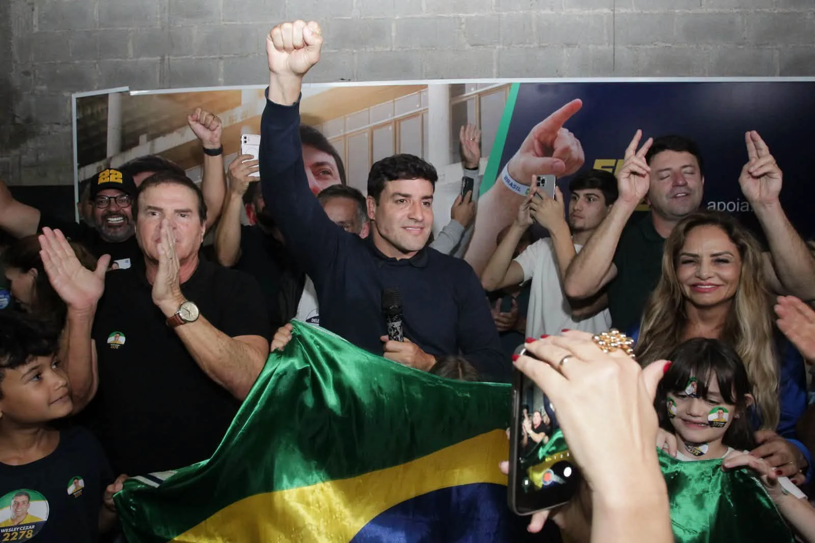 A FESTA DA VITÓRIA de  Wesley Cezar