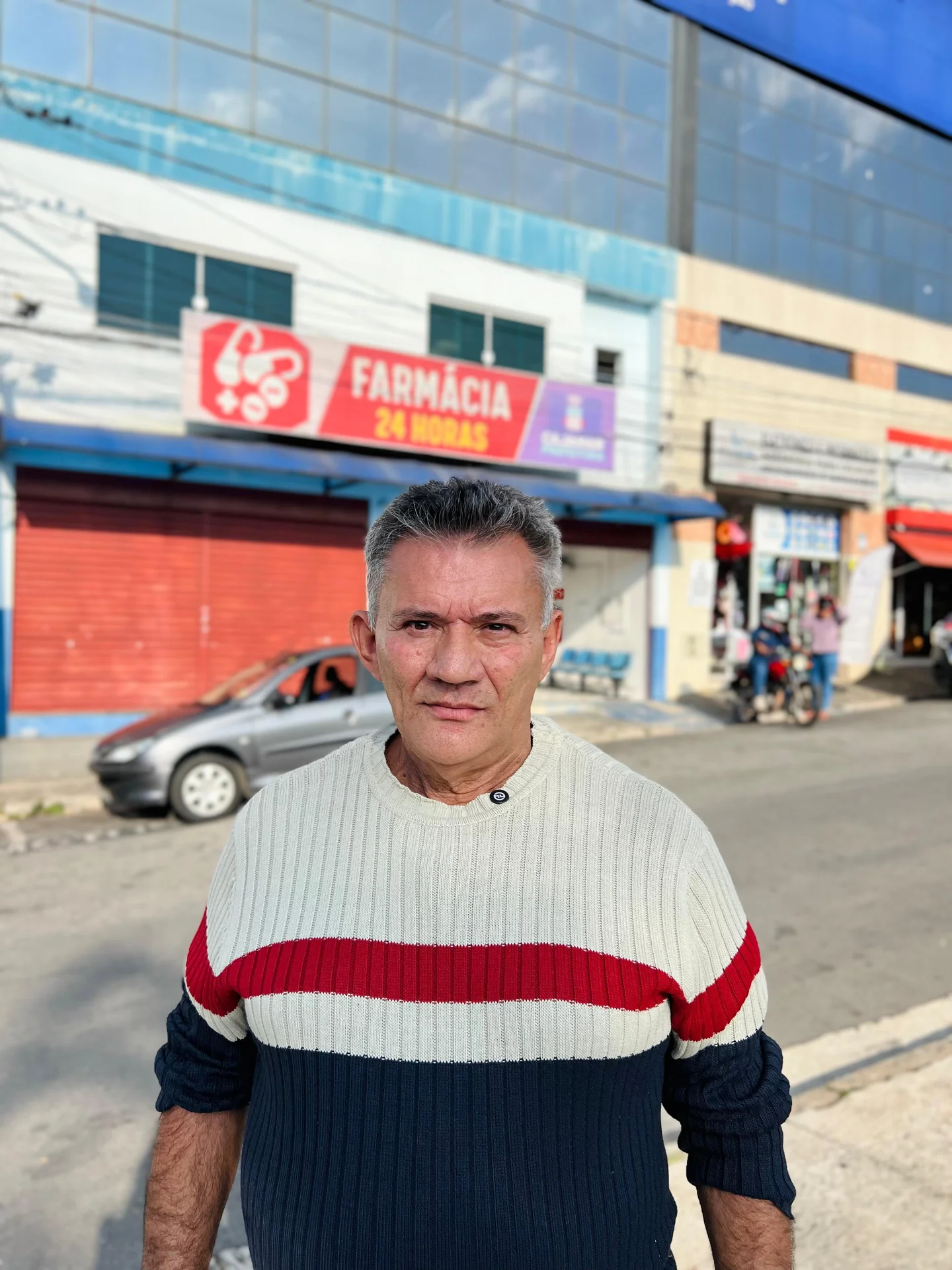 Tarcísio do Mercado reforça cobrança por mais medicamentos na Farmácia Municipal de Cajamar