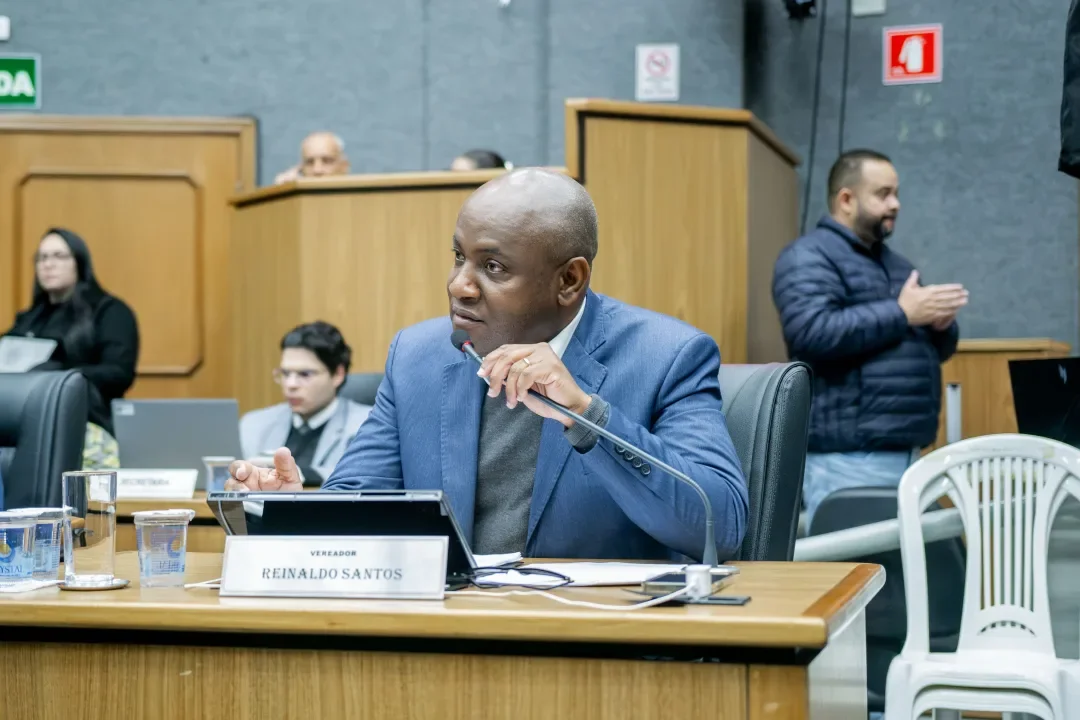 Reinaldo Santos propõe sistema online para atualização cadastral em Cajamar Indicação busca facilitar acesso da população aos serviços habitacionais por meio de plataforma digital