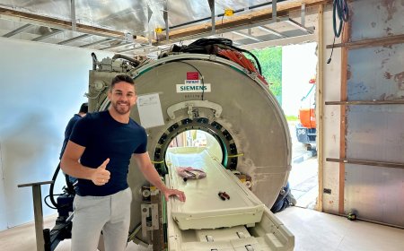 Prefeito Kauãn Berto entrega máquina de Ressonância Magnética em Cajamar — investimento de R$ 5 milhões vai zerar fila de exames no município*