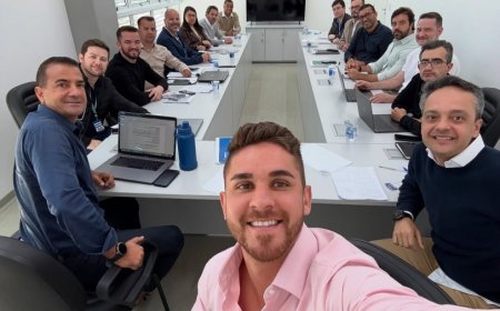 Prefeito Kauan Berto conduz reunião estratégica com secretariado municipal