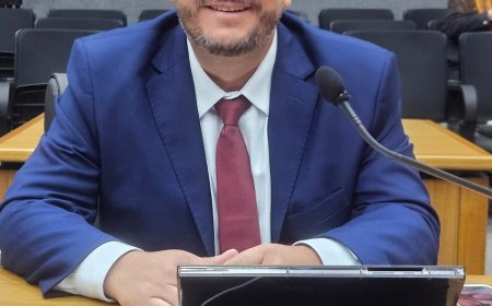 Vereador Adriano Enfermeiro  Através da Indicação nº 683/2025, sugere a implantação da fisioterapia neural cicatricial no Complexo de Saúde.