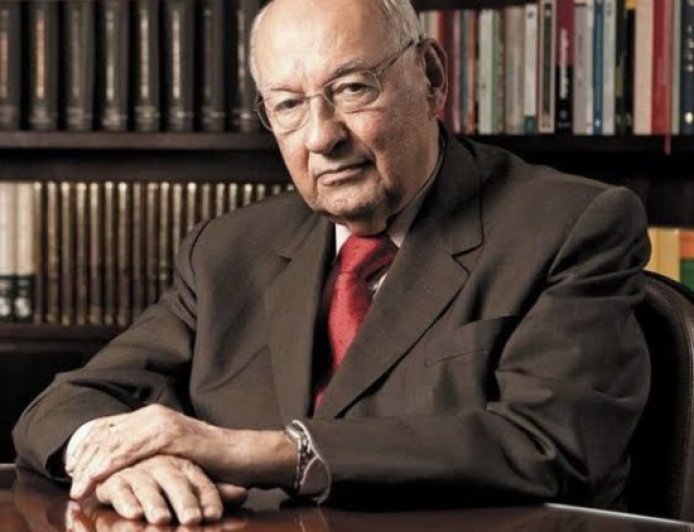 "O POVO COME PÃO, NÃO IDEOLOGIA": A Lição de Mário Soares, ex-presidente de Portugal