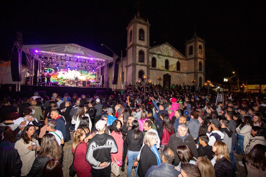 Festa Julina de Jundiaí 2025: A Contagem Regressiva Acelera! Estrutura Imponente e Palco Principal em Tempo Recorde a Pouco Mais de 1 Semana do Evento!