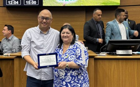 Vereadora Izelda presta homenagem à Ver Mais Oftalmologia e sua equipe pelos 25 anos de serviços em Cajamar