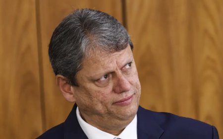 Tarcísio volta a descartar Presidência e diz que pretende disputar reeleição em SP