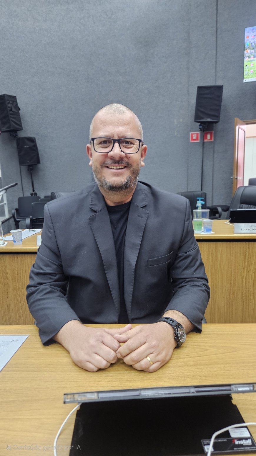 Vereador Adriano Enfermeiro apresenta requerimento sobre apoio fonoaudiológico nas escolas municipais