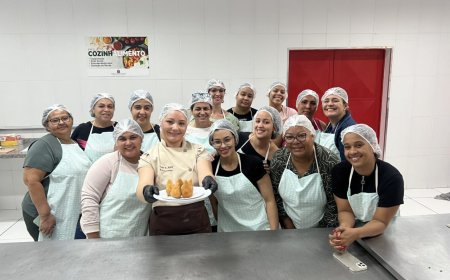 Alunas participam de workshop “Coxinhas com Afeto” no Fundo Social