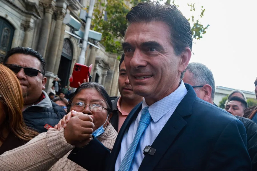 Rodrigo Paz é eleito presidente da Bolívia