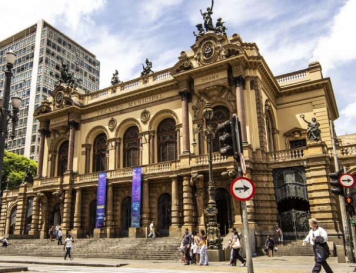 Músicos do Theatro Municipal declaram oposição à atual gestão e acionam Ministério Público
