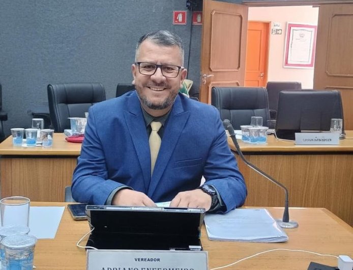 Vereador Adriano Enfermeiro solicita inclusão de *CIRURGIA DE* *CATARATA* no atendimento municipal