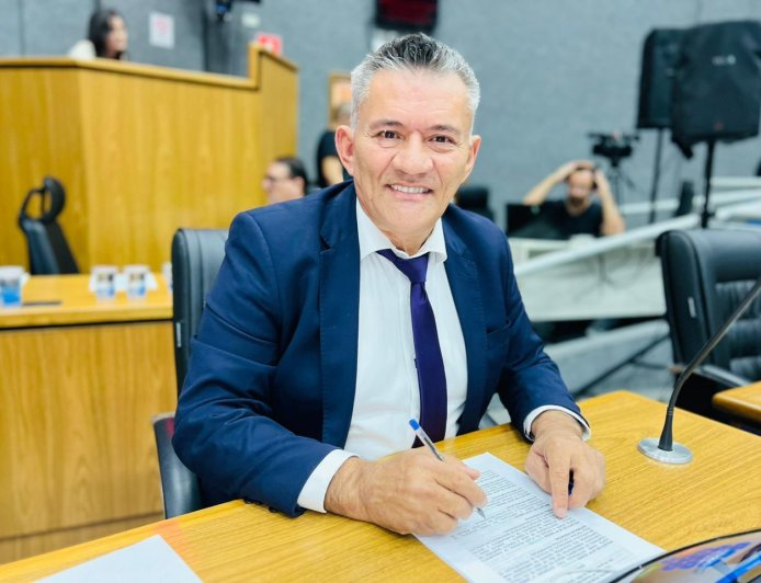 Tarcisio do Mercado cobra revitalização e criação de espaço cultural no Guaturinho