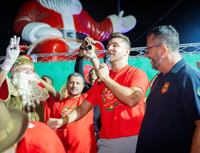 Prefeito Kauan abre oficialmente o Natal Cajamar Feliz com chegada especial do Papai Noe