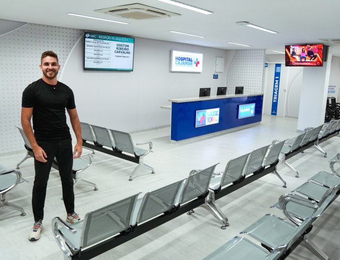 Kauan entrega nova recepção do Hospital Municipal e anuncia ortopedista e ultrassom 24h
