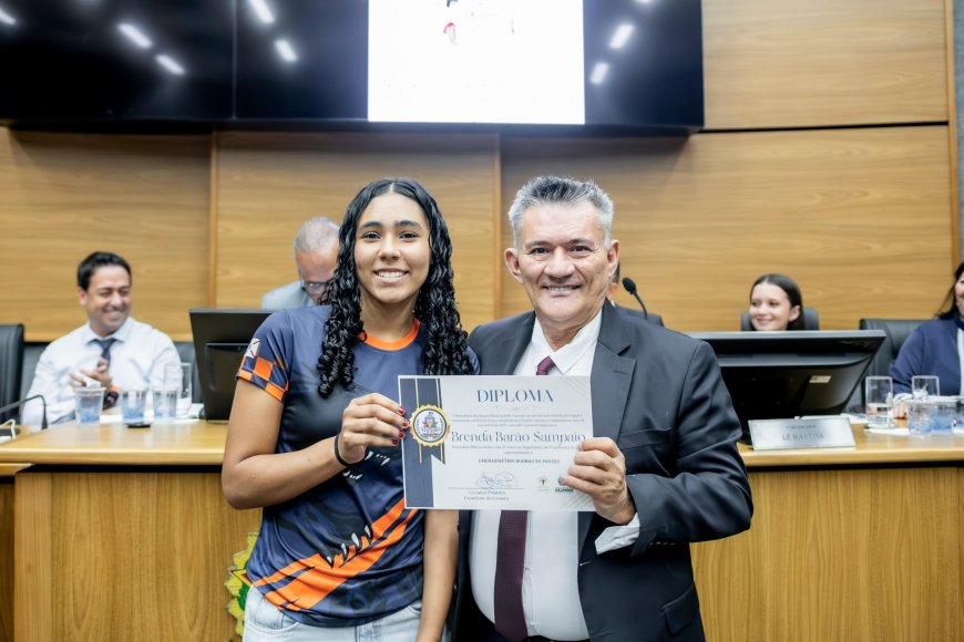 Tarcisio do Mercado participa da posse dos vereadores mirins e destaca importância da formação cidadã