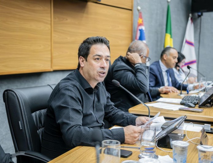 Pedido do Vereador Saulo é atendido e garante a recuperação das calçadas da Nova Avenida, no Portal dos Ipês, conhecida como Rota das Capivaras