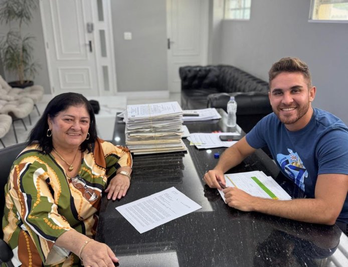 Vereadora Izelda Carnaúba se reúne com o Prefeito de Cajamar para tratar de melhorias para o município