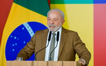 “Evitar que os efeitos das guerras cheguem ao povo brasileiro”, diz Lula ao assinar medidas para proteger população da alta do petróleo