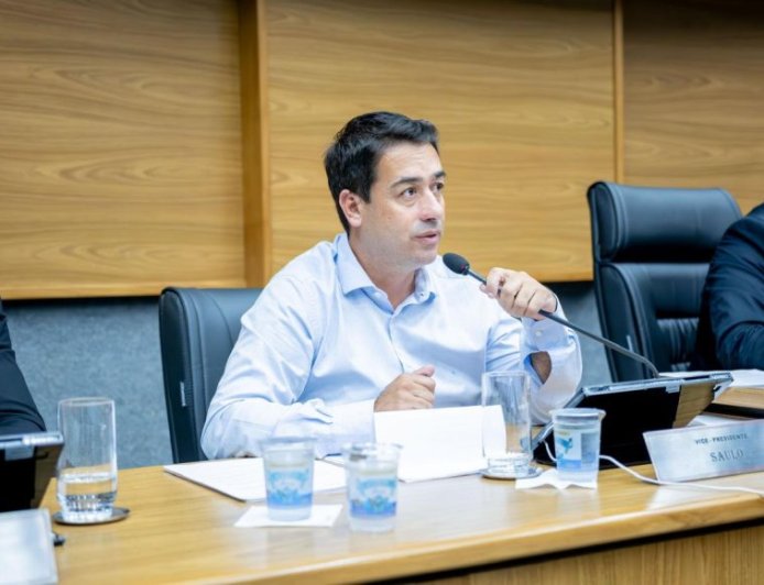 Vereador Saulo propõe inclusão de cônjuge nas justificativas médicas de servidores municipais