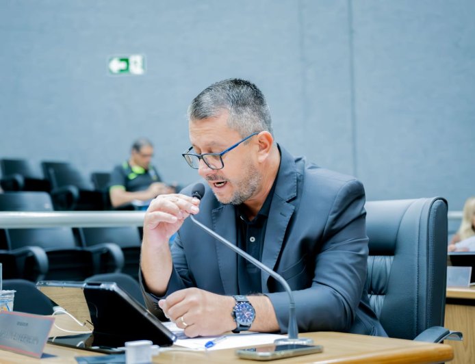 A Câmara Municipal de Cajamar aprovou a Moção de Aplausos nº 08/2026 em homenagem às mães atípicas do município, em reconhecimento à dedicação, força e amor no cuidado de seus filhos.