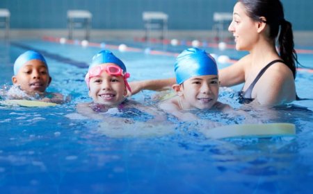 Aulas gratuitas de natação continuam com inscrições abertas em Cajamar