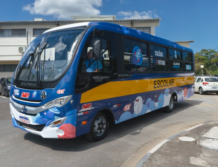 Colégio do Futuro avança na educação com anúncio de 20 novos ônibus escolares zero km