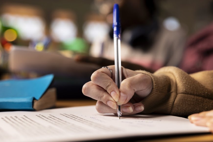 Redação do Enem 2026: professores dão dicas de preparação e sugerem temas para treinar